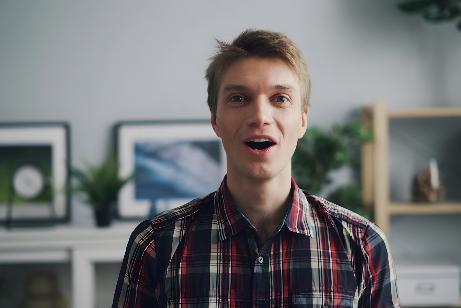 Ar galima refinansuoti paskolas dirbant užsienyje? Pagrindinės sąlygos